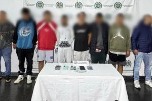 Las autoridades incautaron dos teléfonos celulares, tres libretas de anotaciones con registros de cuentas delictivas y dinero en efectivo.