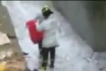 Este cádaver fue encontrado dentro de una bolsa por transeúntes.
