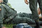 Hostigan a policías tras allanamiento de la SAE en Buriticá: un uniformado herido