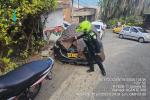 [Videos] Arrolló a tres personas, chocó dos motos y escondió el carro en Medellín