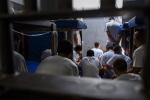 Denuncian que 60 reclusos con tuberculosis fueron trasladados a patios con población sana en cárcel de Puerto Triunfo