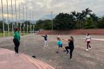 Actividades físicas en la Plaza Gardel
