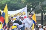 Acompañamiento de Abelardo de la Espriella en Medellín tras marcha en favor de Uribe
