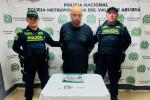 Estadounidense intentó escapar de la Policía en Laureles: portaba un revólver calibre 22 con cinco cartuchos 