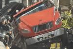 Se salvaron de milagro: Pasajeros y conductores fueron embestidos por una volqueta sin frenos