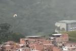 Aterrizaje de emergencia en Bello: Parapentistas se salvaron tras ser sorprendidos por una tormenta eléctrica
