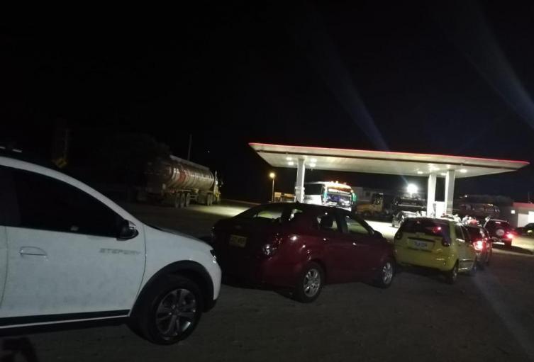 Largas filas en estaciones de servicio de Cúcuta y área metropolitana