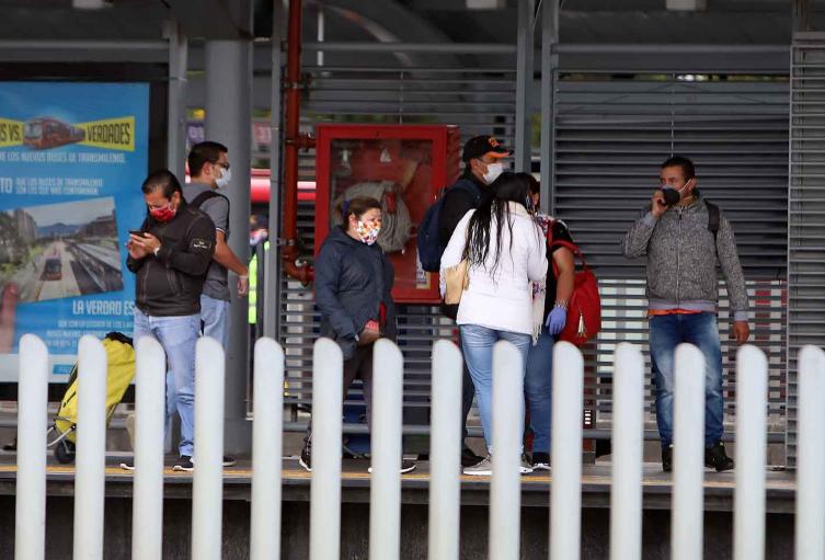 Uso de tapabocas en Transmilenio