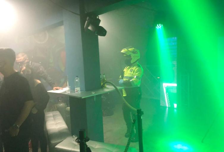Fiestas clandestinas de disfraces