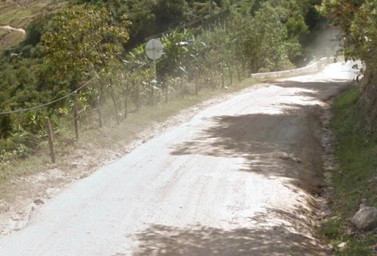 Falta pavimentar este corredor Nacional.