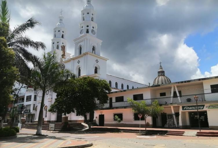 Toque de queda desde las 3 pm