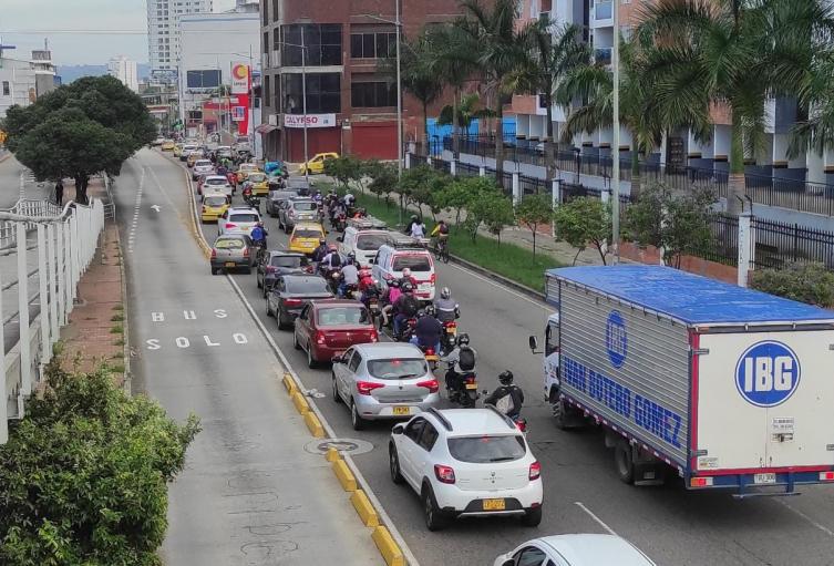 Metrolínea cedió uno de sus carriles principales para mejorar la movilidad en Bucaramanga