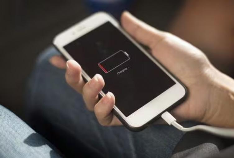 ¿Cómo evitar dañar la vida útil de su celular?
