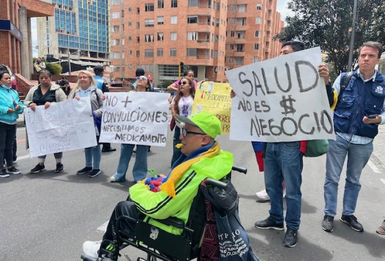 Protesta de pacientes de Alto Costo.