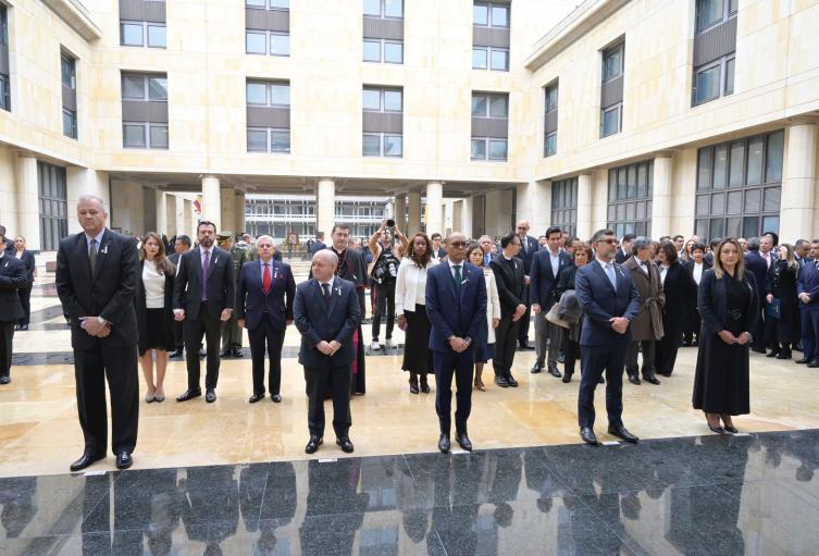 Presidentes de las Altas Cortes en homenaje por el Holocausto del Palacio de Justicia_2024