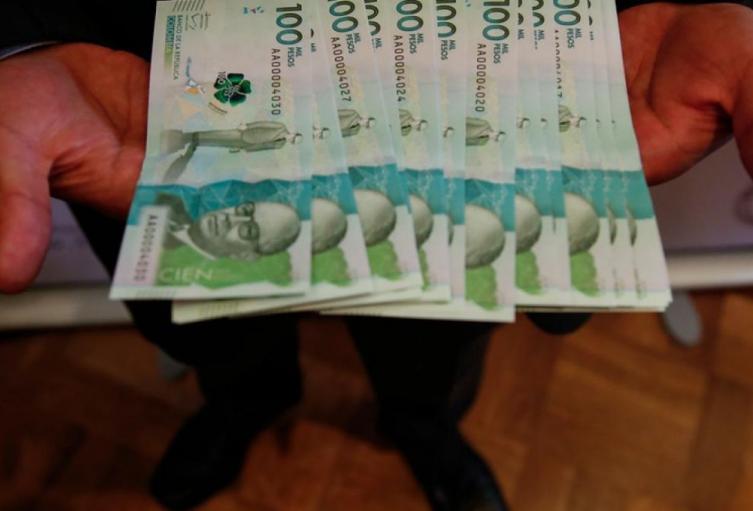 Pesos colombianos