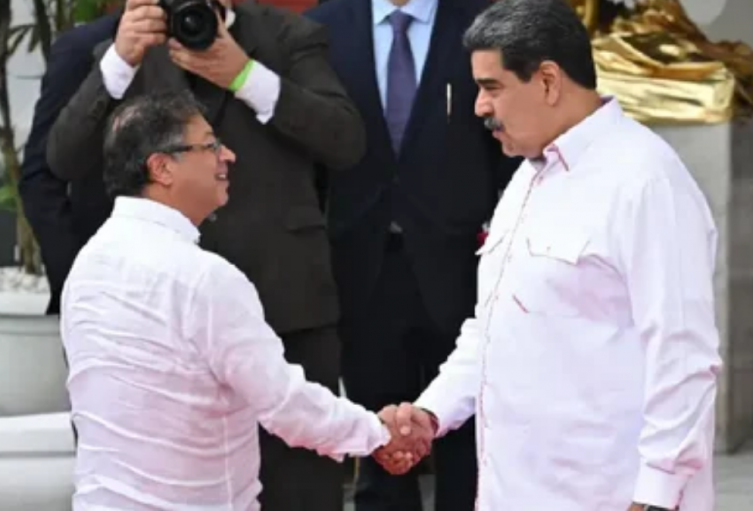 Petro y Maduro