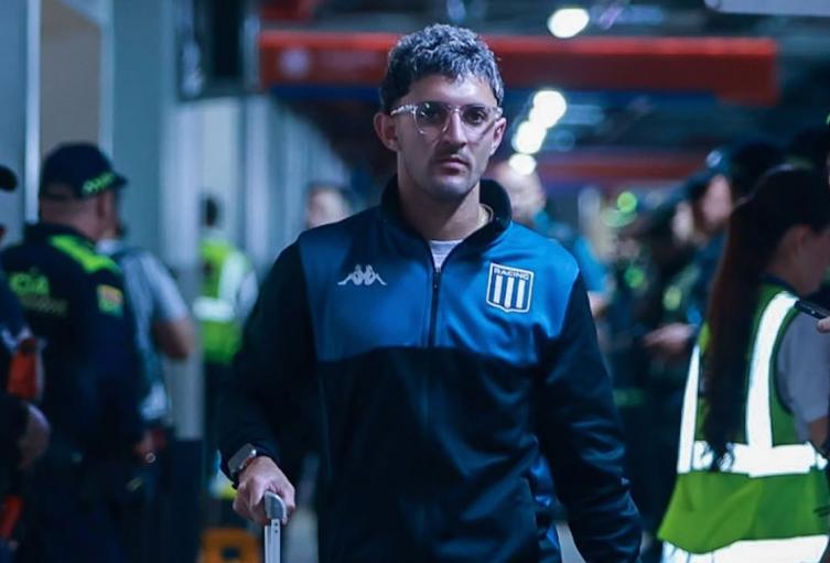 Jugadores de Racing Club llegando a Bucaramanga
