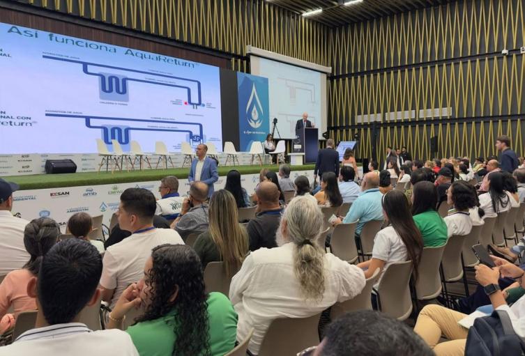 Primera Cumbre Internacional del Agua en Bucaramanga