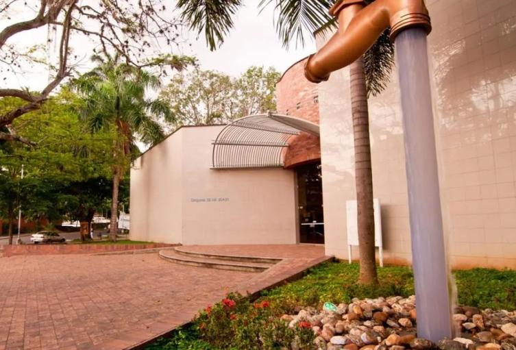 Si no se paga en el mismo periodo facturado el servicio será cortado.
