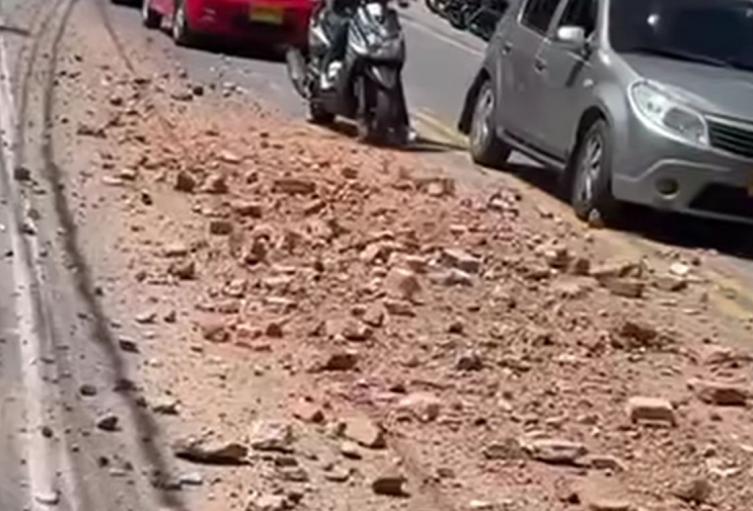 Escombros en vía de Ocaña, Norte de Santander