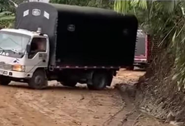 Mal estado de la Transversal del Carare