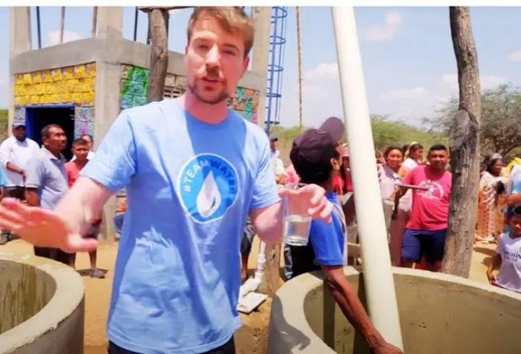 Creador de contenido llevó agua potable a comunidad wayúu en La Guajira.