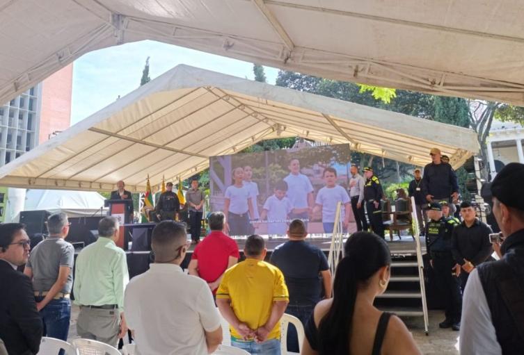 Presentación del Comando Antiextorsión y Antisecuestro en Bucaramanga