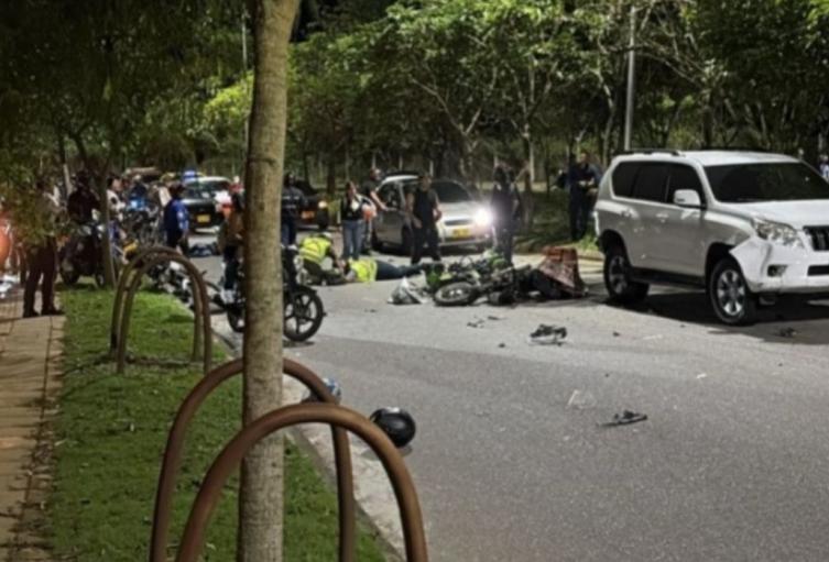 En el accidente una persona murió y tres más resultaron heridas.