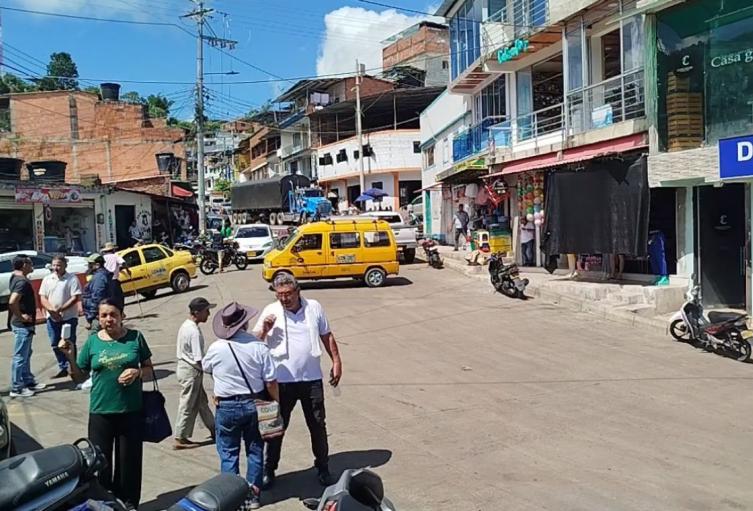 Bloqueo en la Transversal del Carare, en Landázuri