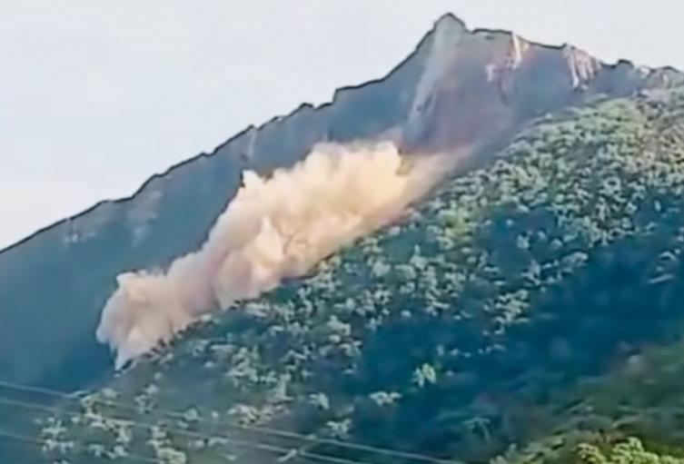Derrumbe de la montaña El Picacho, en Aratoca