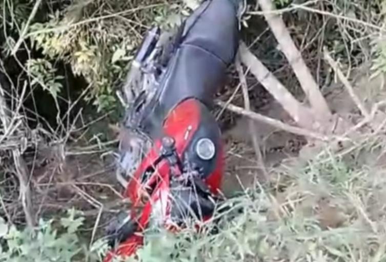 Motocicleta cayó a un abismo en Ocaña Motocicleta cayó a un abismo en Ocaña