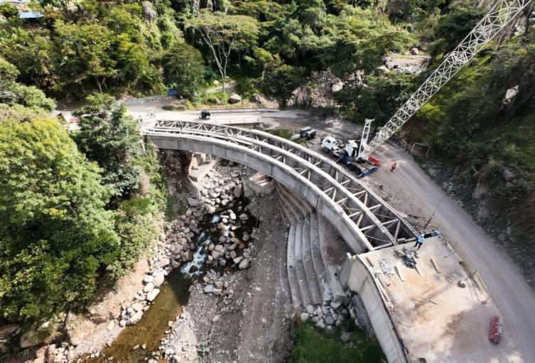 Puente Listará en la vía Curos - Málaga