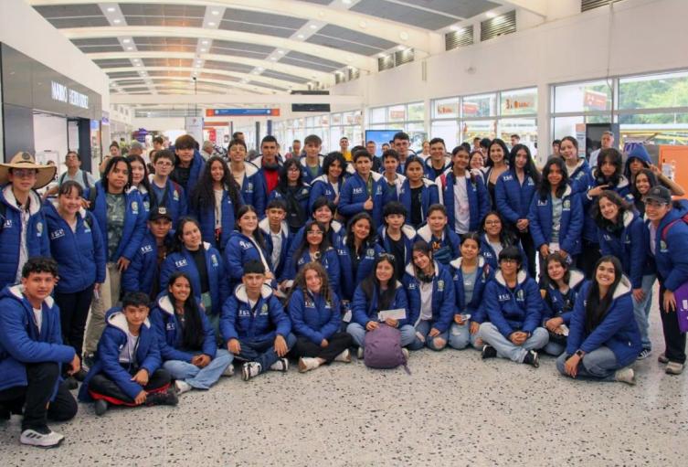 Segundo grupo de viajeros santandereanos salió para Canadá