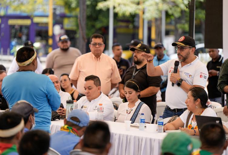 Reunión de comunidad barí con representantes del Gobierno Nacional en Cúcuta