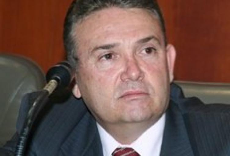 Exsenador Carlos Barriga
