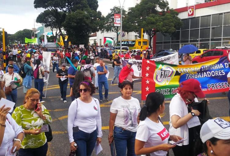 Movilización de educadores en Bucaramanga