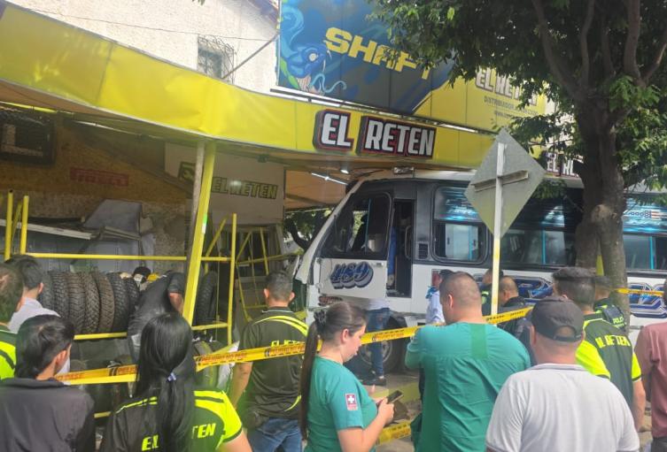 Choque de buses en el centro de Cúcuta