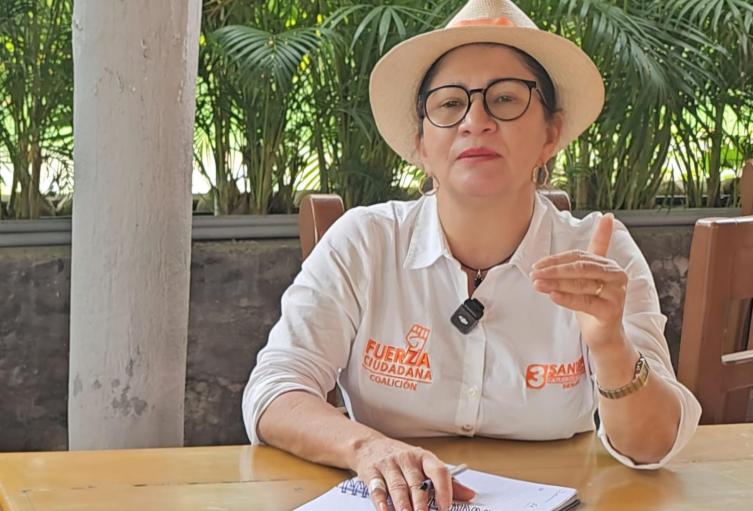 Sandra Ramírez, senadora del partido Comunes 