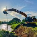 Labores de prevención a la orilla del río Magdalena en Puerto Wilches