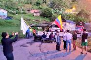 Bloqueo vial en la Transversal del Carare (imagen de referencia)