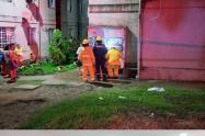El cuerpo de la mujer estaba en el baño y el del hombre en la sala del apartamento.