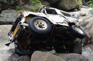 Una creciente súbita en la quebrada Oroco cerca de Galán, arrastró un vehículo y originó la muerte a los ocupantes.