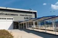 Las autoridades mantienen en alerta máxima los dispositivos de seguridad en Santander. 
