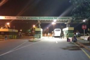 Operaciones comerciales entre Colombia y Venezuela en horario nocturno en la zona de frontera 
