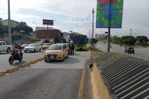 Los vehículos fueron inmovilizados y trasladados a los patios de la Dirección de Transito.