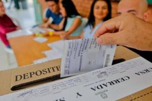 Mesa de votación.