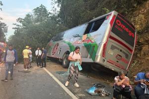 La Troncal del Magdalena estuvo cerrada por el accidente de dos buses.