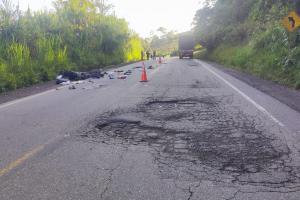 La carretera presenta varios puntos críticos.