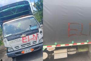 Vehículos marcados con siglas alusivas al ELN 